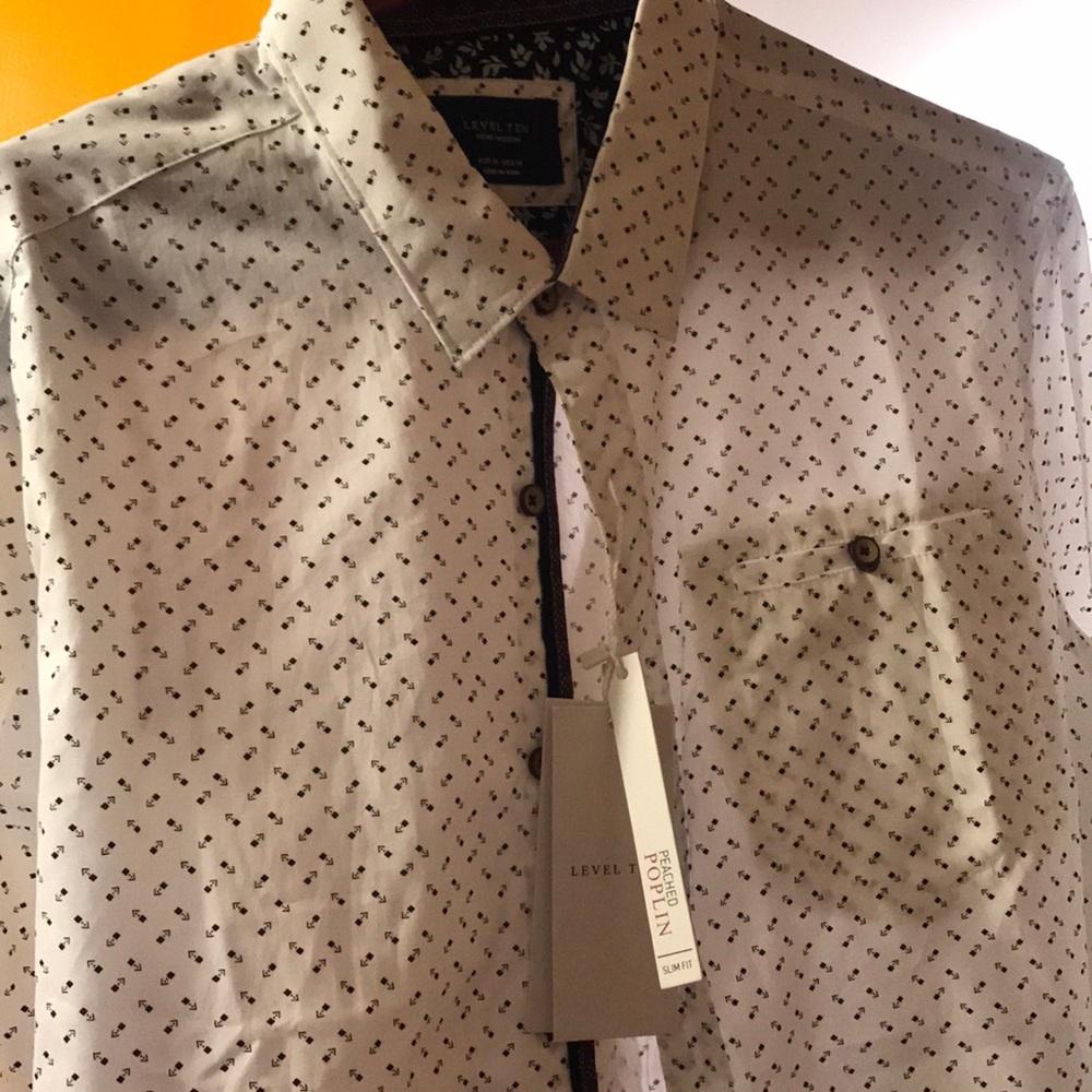 Shirt - Picture 2 of 4